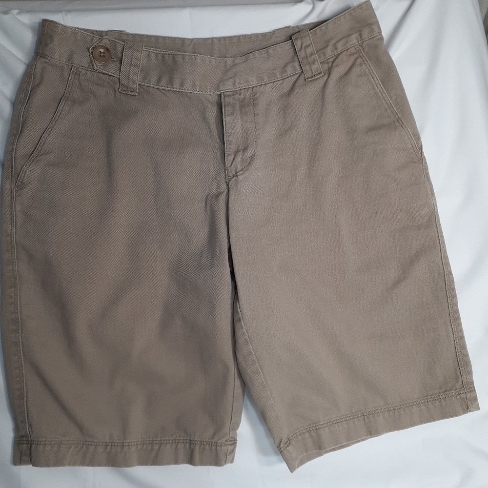 The North Face Khaki Tan Bermuda Shorts Women's Size 4